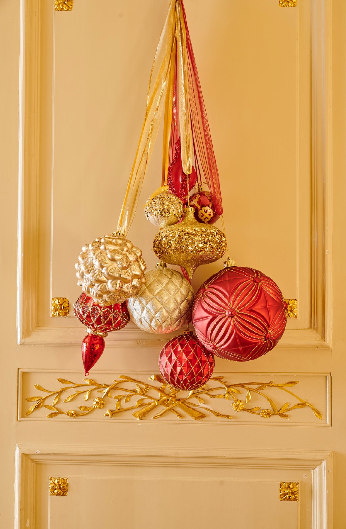 Gold Hanging Ornament 29cm