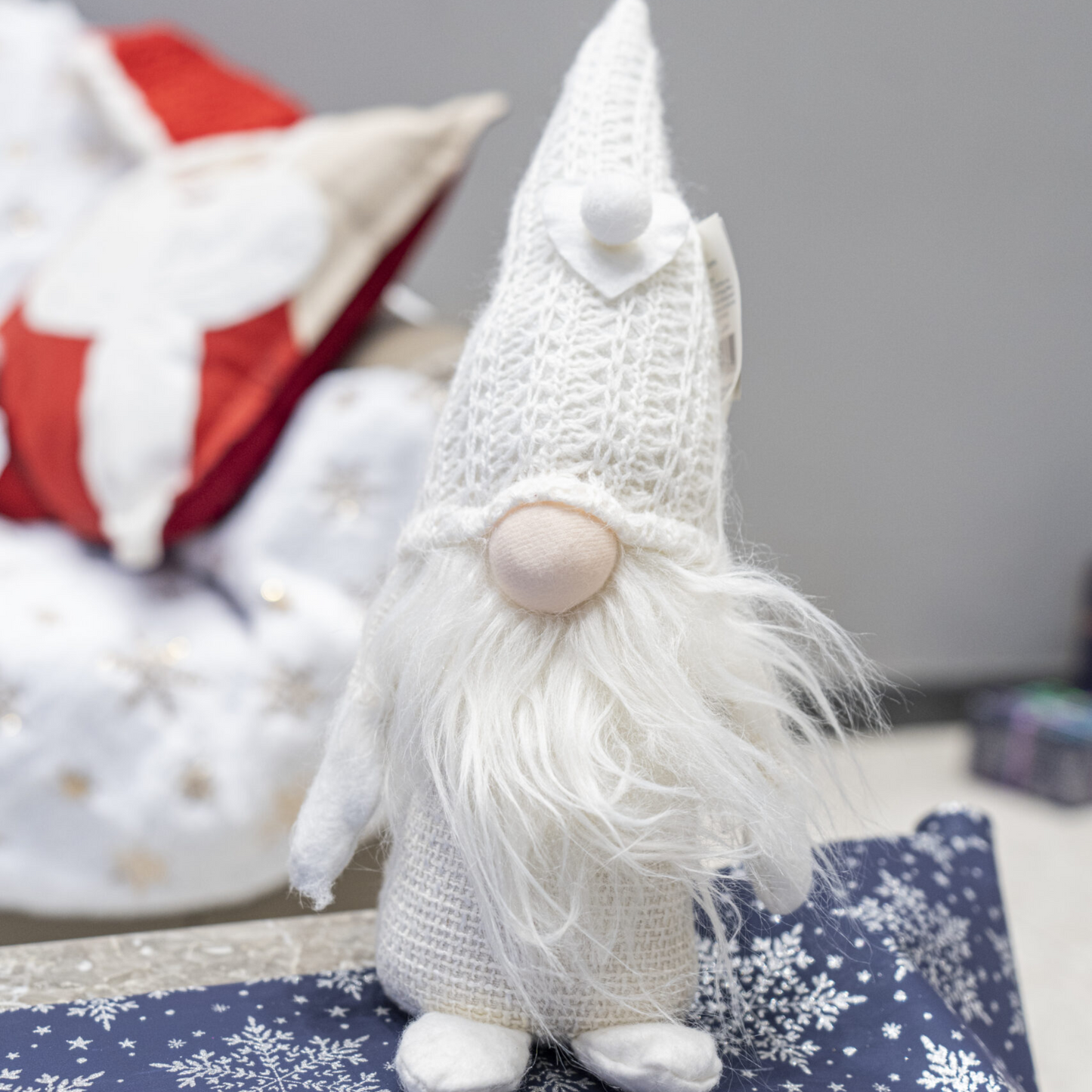 Woolen White Knitted Gonk PartyPerfetto