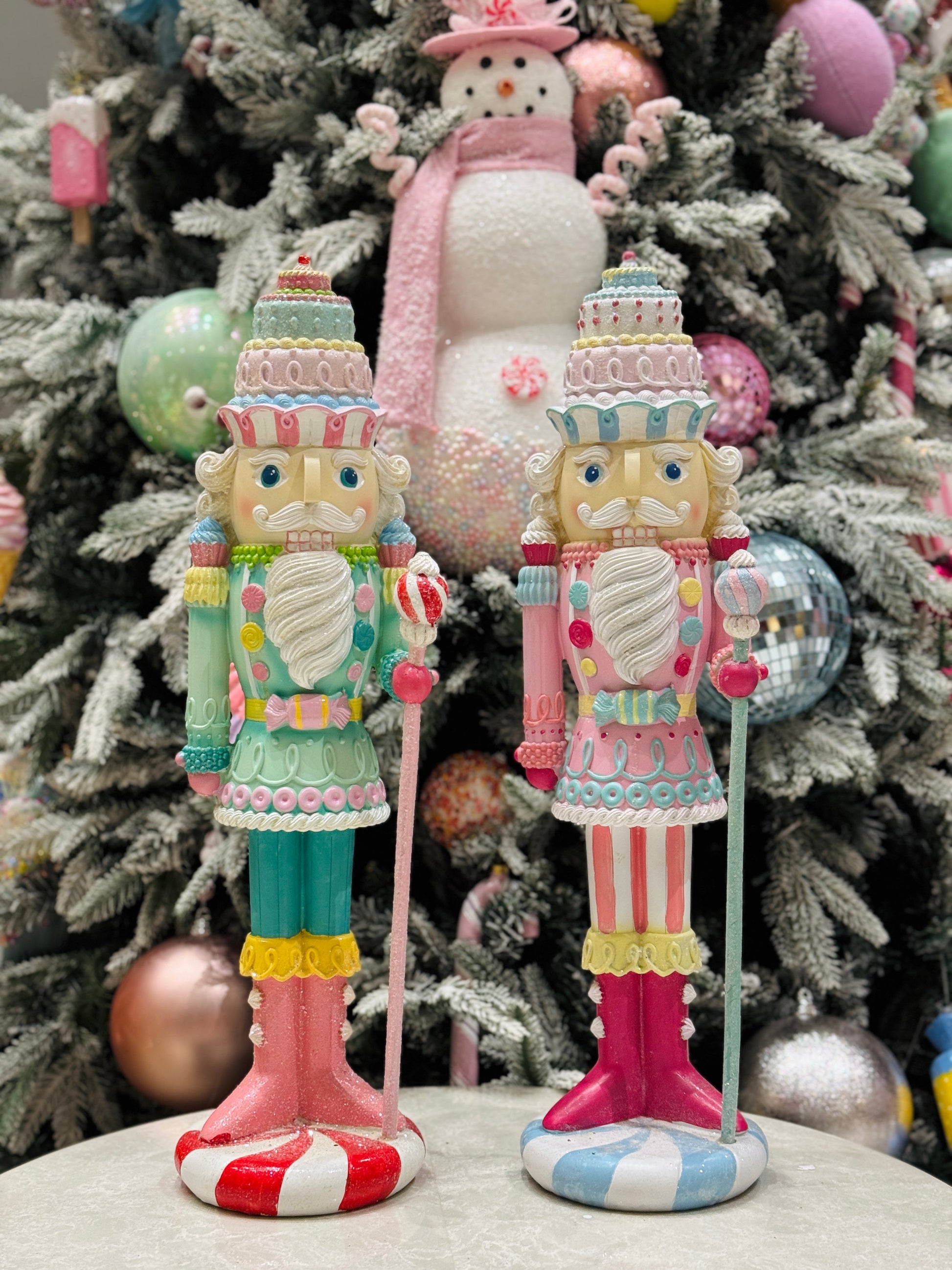 Resin Nutcracker PartyPerfetto
