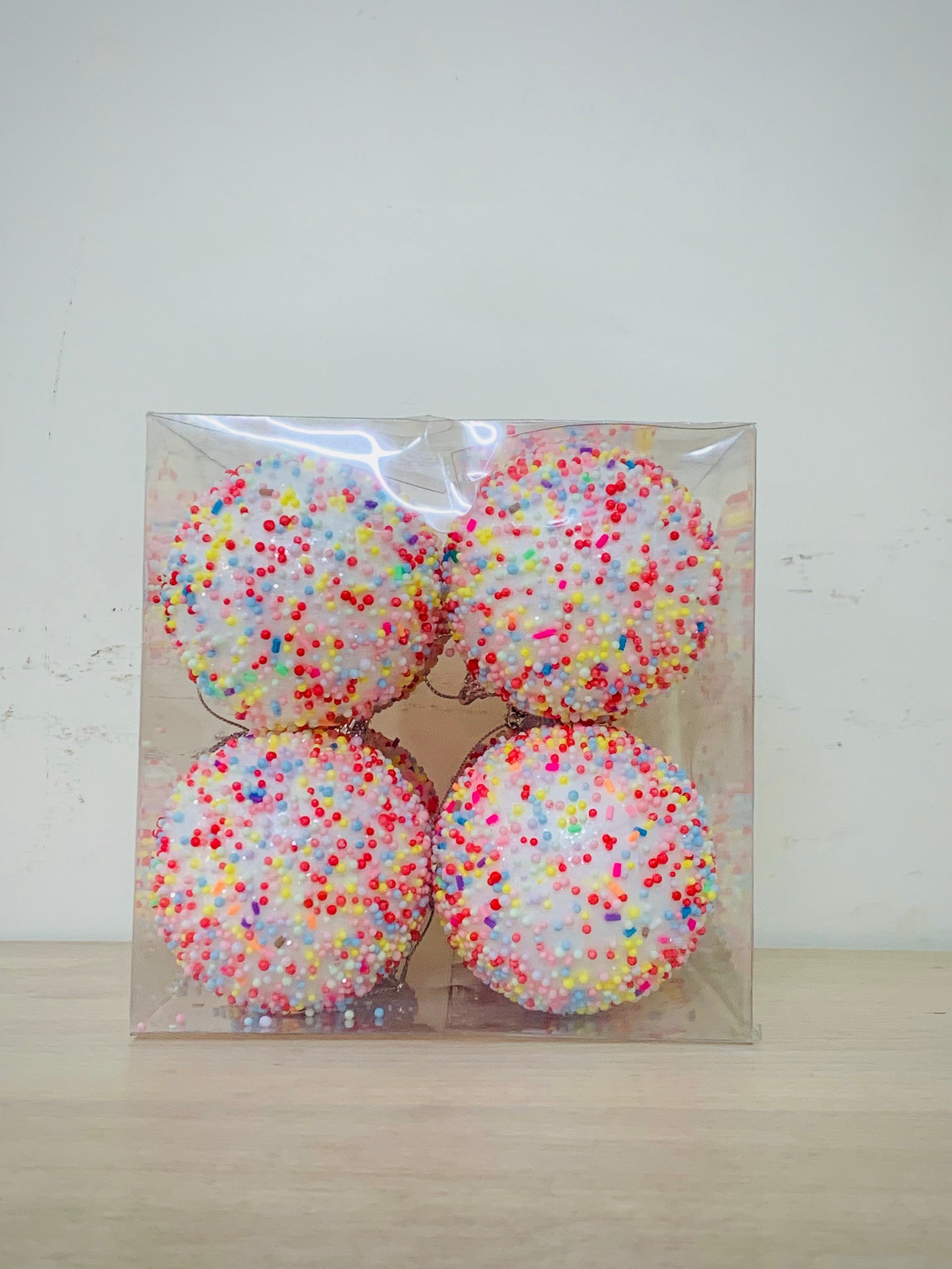 Foam Bauble with Sprinkles PartyPerfetto