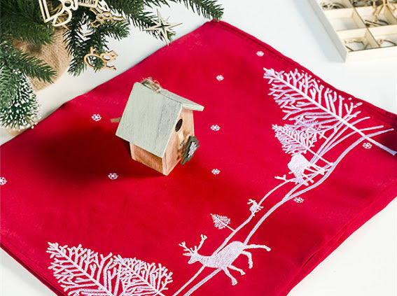 Elegance Christmas Table Covers PartyPerfetto