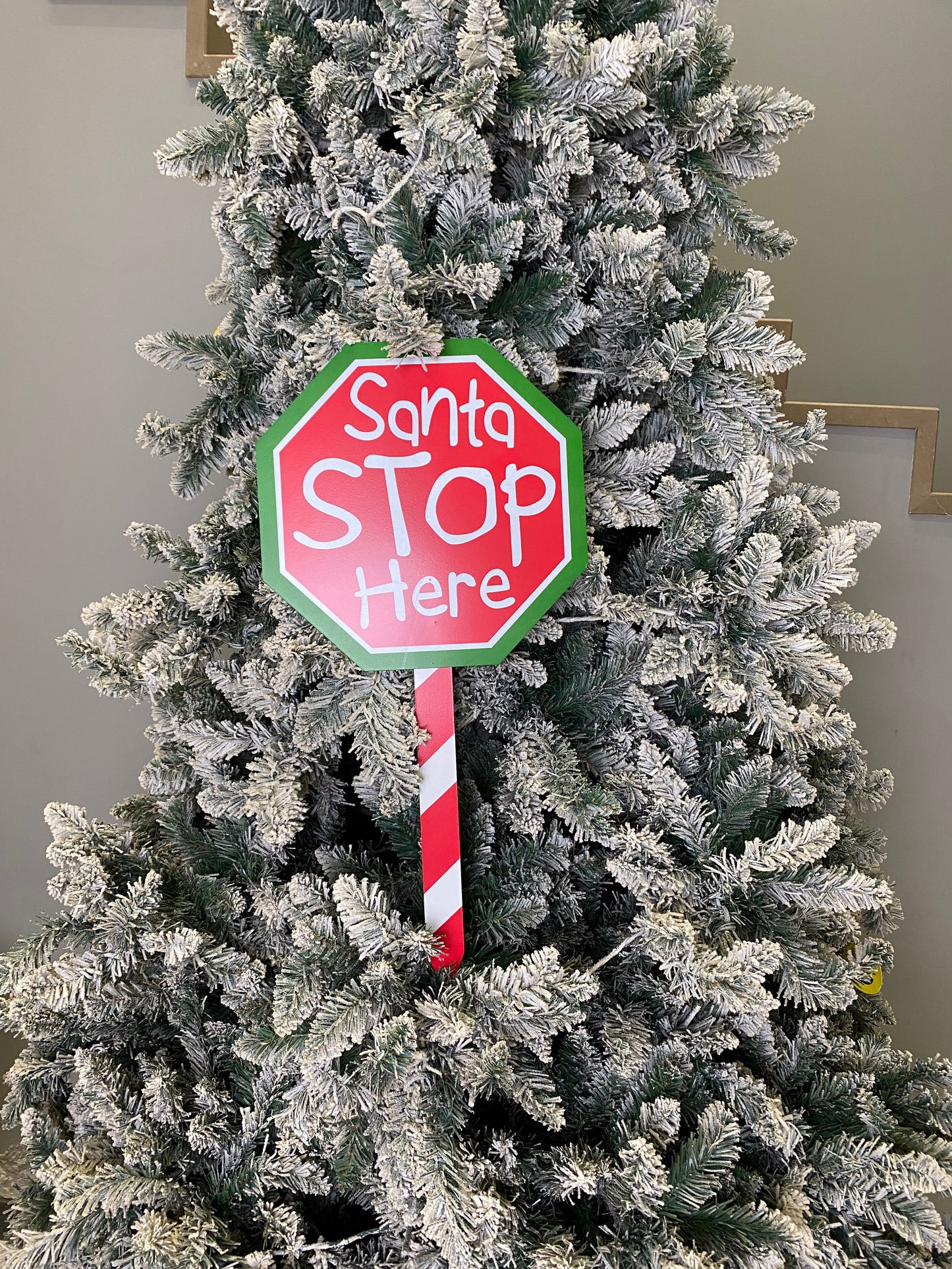Santa Stop Here Sign 1 PartyPerfetto