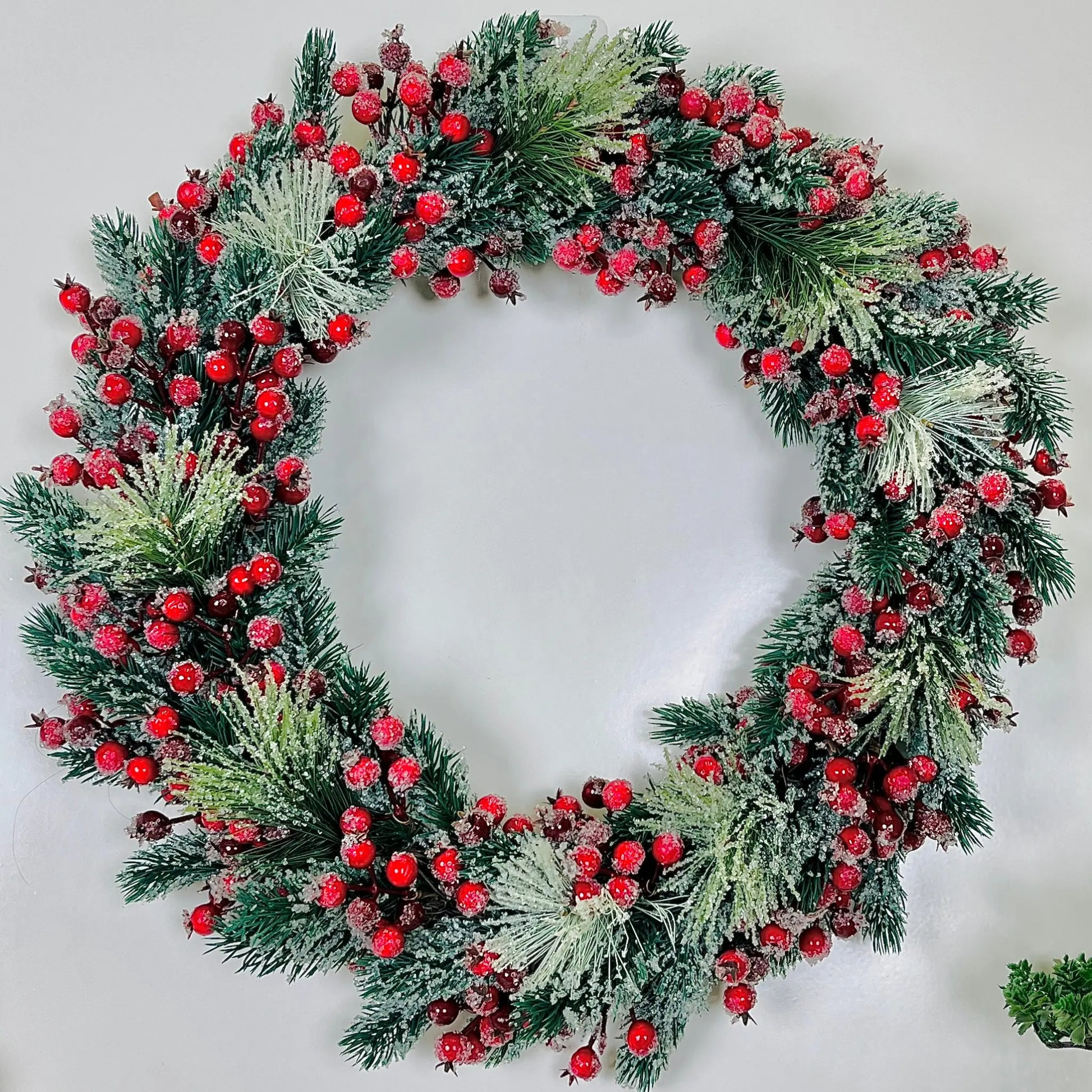 Red Berries & Snow Wreath (60 cm) PartyPerfetto