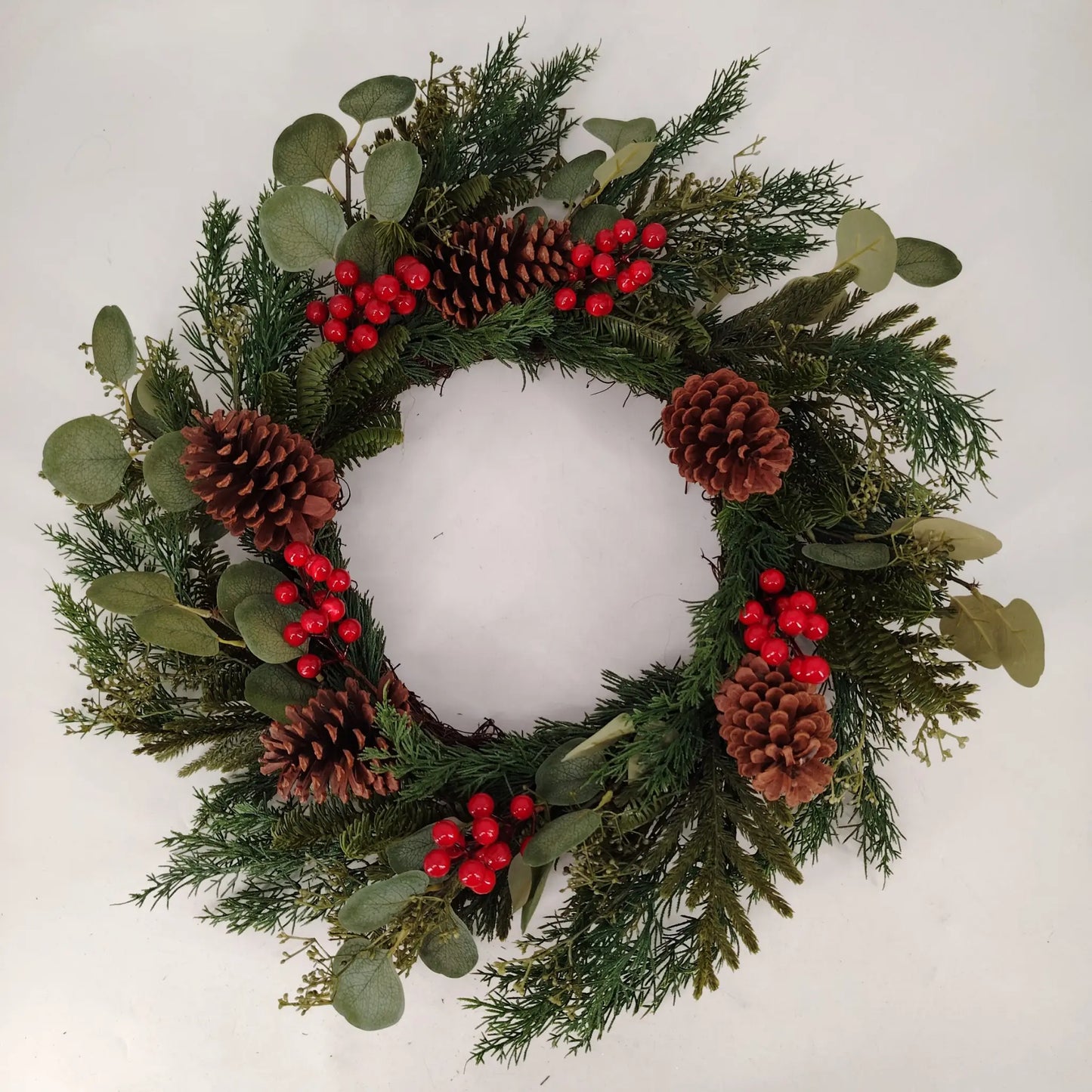 Red Berries & Pinecones Wreath (71 cm) PartyPerfetto