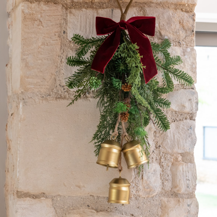 Belmesthorpe Hanger Bow & Bells 60Cm Party Perfetto