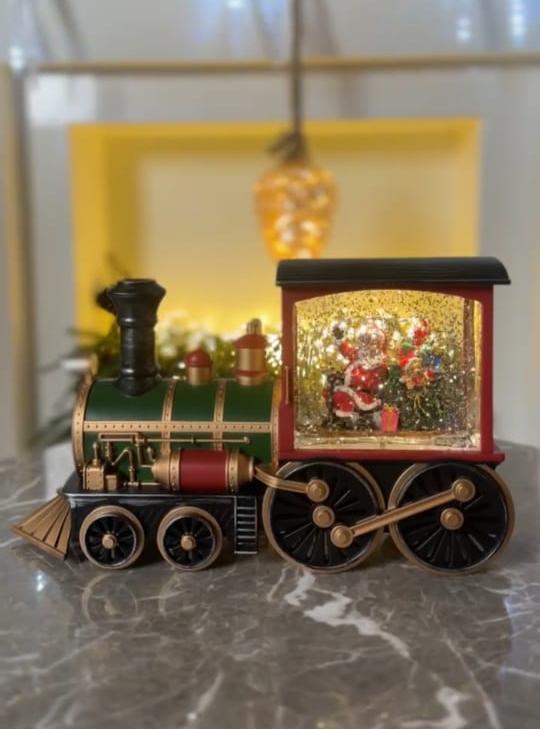 Train Snow Globe PartyPerfetto