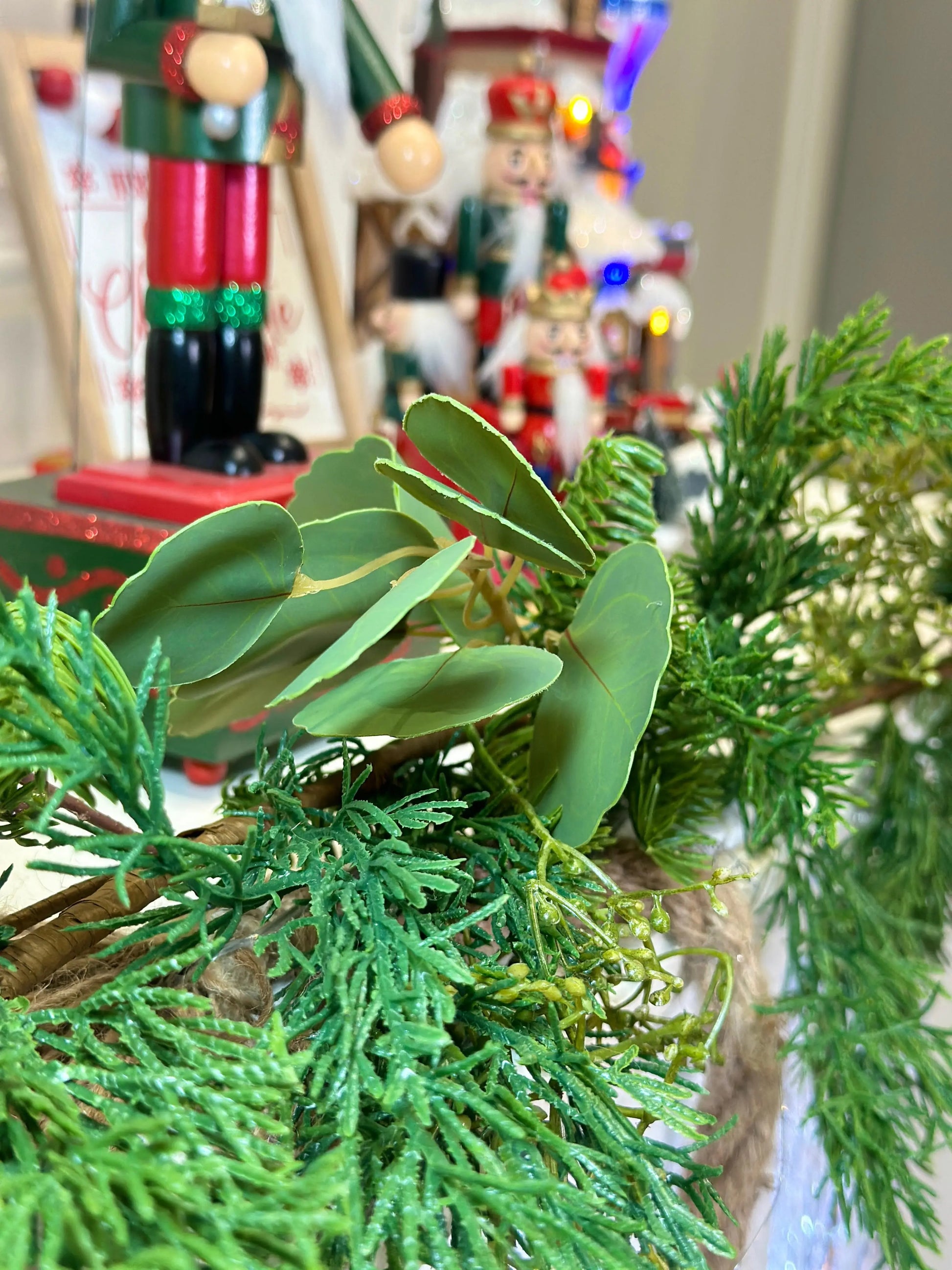 Red Berries & Pinecones Garland (182 cm) PartyPerfetto