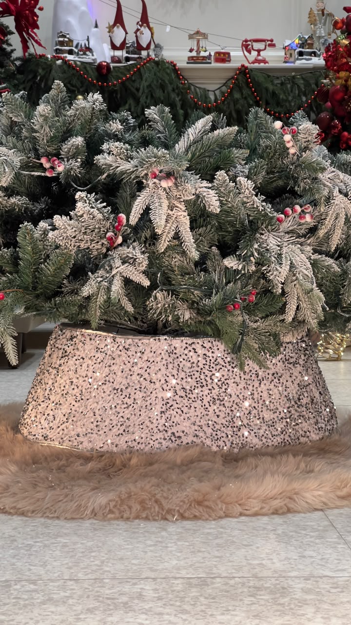 Silver Sequin Tree Skirt PartyPerfetto