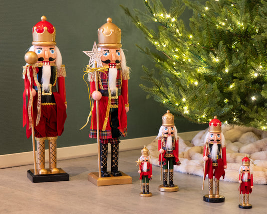 Classical Nutcracker (11 inches)