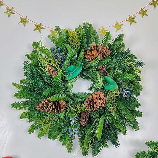 Pinecones & Green Leaves Wreath (60 cm)