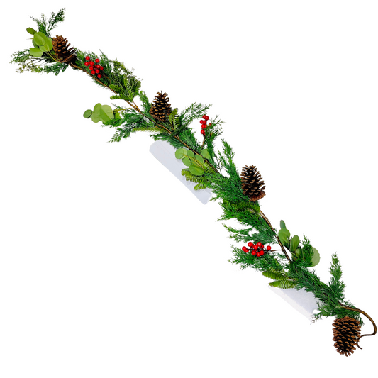 Red Berries & Pinecones Garland (182 cm)