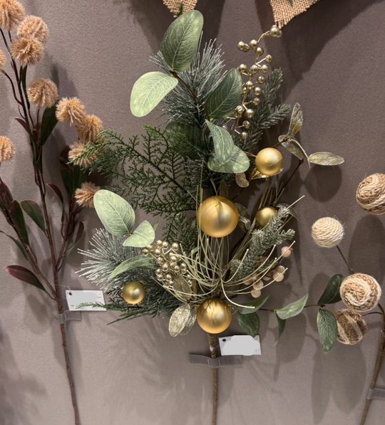 Ridlington Berry Spray 83cm Party Perfetto