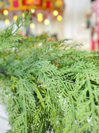 Cypress Garland (274 cm)