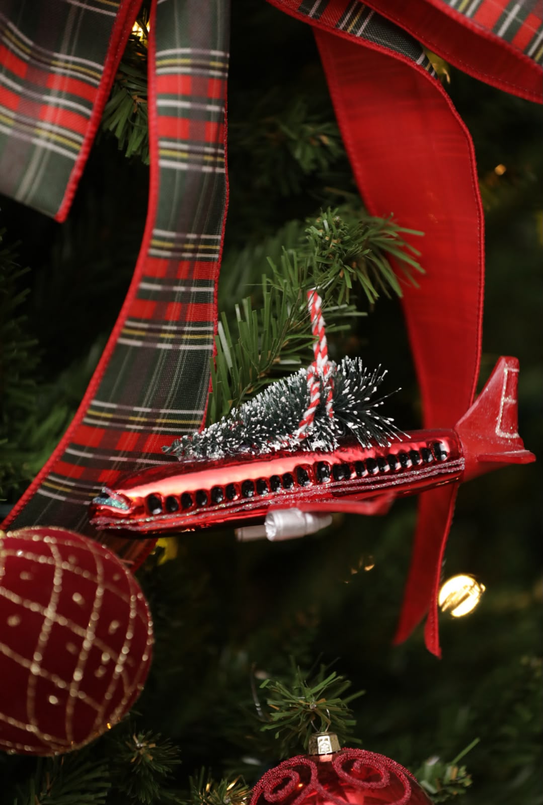 Aeroplane Glass Ornament PartyPerfetto